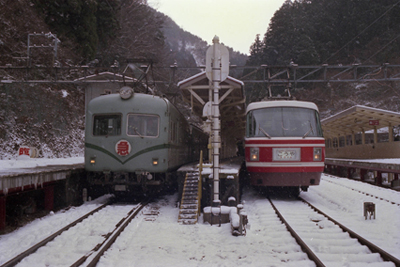 冬の極楽橋駅